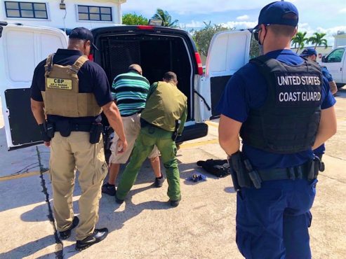 Unas 1,100 personas, 153 son hondureños, son arrestadas en el mayor operativo migratorio en historia de Florida
