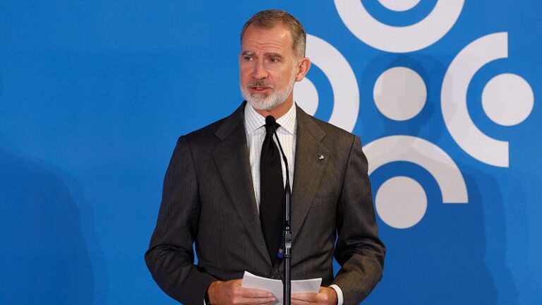 Felipe VI llama a la moderación en Oriente Medio y pide que se respete la vida de civiles