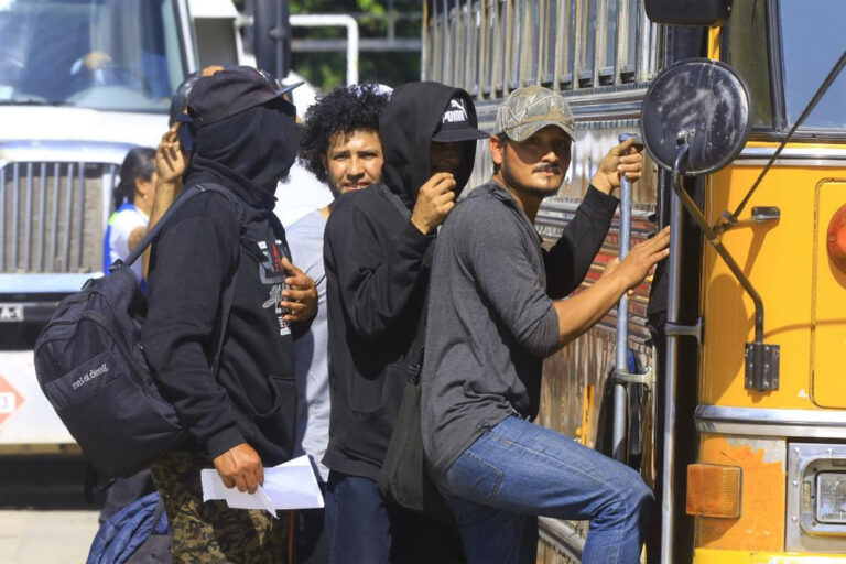 Gobierno hondureño entregó en último año más de L. 98 millones en bonos a migrantes retornados