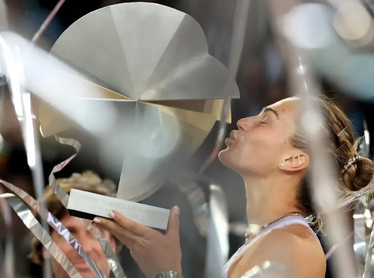 Sabalenka reina en Madrid por tercera vez