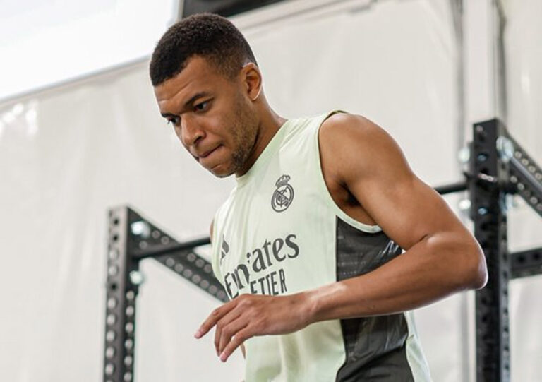 Mbappé, en Francia, y Bellingham, en Inglaterra para tratarse de sus lesiones