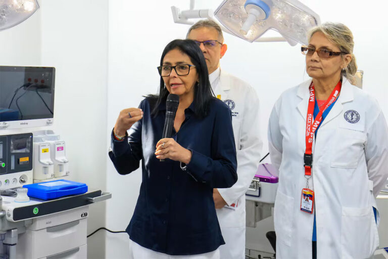 Delcy Rodríguez dice que Venezuela quiere construir relaciones a «largo plazo» con EEUU