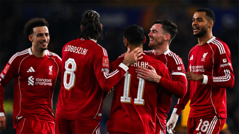 1-3. Robertson despierta al Liverpool y tumba al Wolves en la Copa