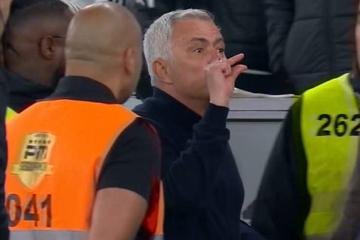 2-2. El Benfica logra el empate a duras penas en el clásico y Mourinho es expulsado