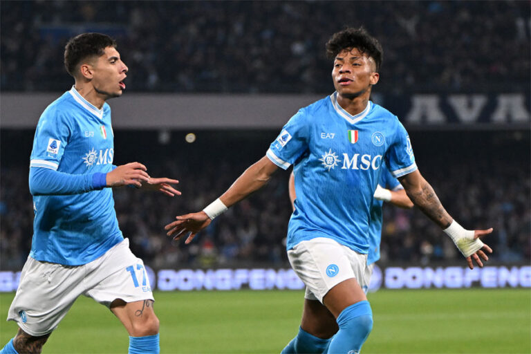 2-1. El Nápoles celebra el regreso de De Bruyne