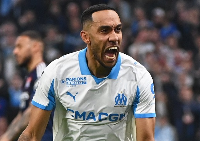 3-2. Aubameyang frustra a Endrick