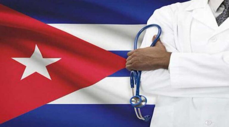 Cuba anuncia retiro de sus médicos de Jamaica tras decidir Kingston cesar la cooperación