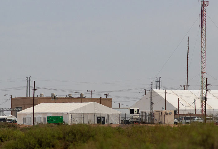 Prohiben visitas al mayor centro de detención de migrantes en EEUU por brote de sarampión