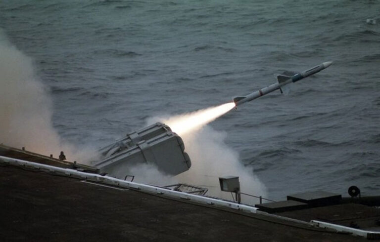 Defensas de la OTAN interceptaron un misil balístico iraní lanzado hacia Turquía